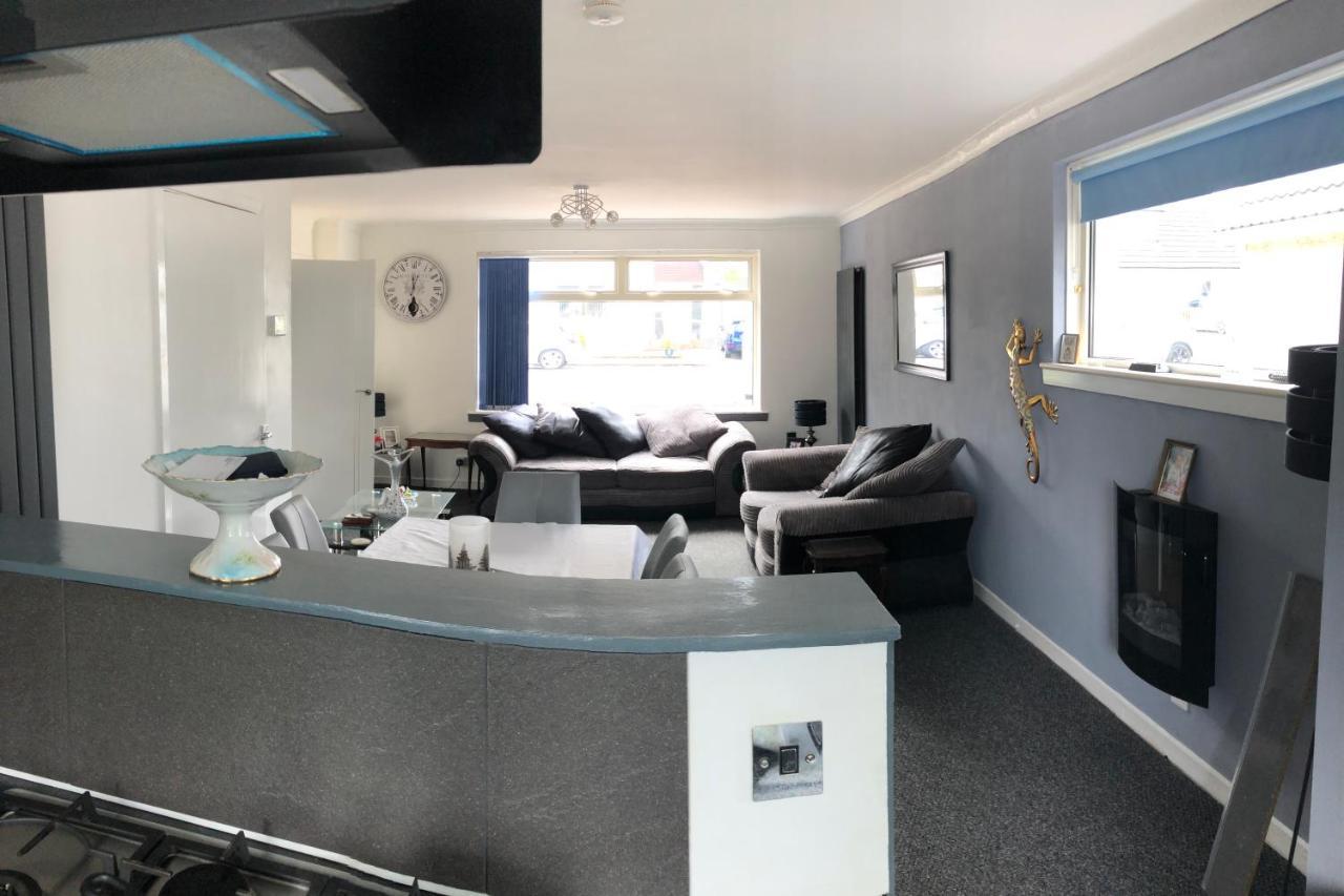 Limegrove Comfortable Three Bedroom House Law Extérieur photo