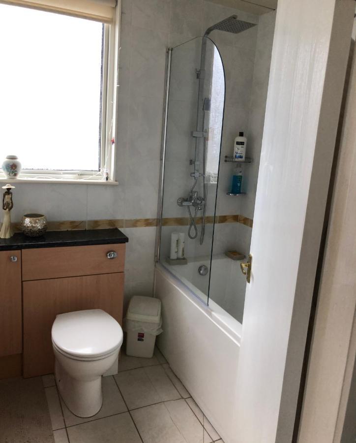 Limegrove Comfortable Three Bedroom House Law Extérieur photo