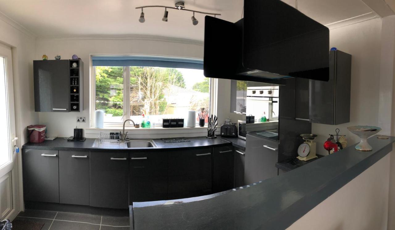 Limegrove Comfortable Three Bedroom House Law Extérieur photo