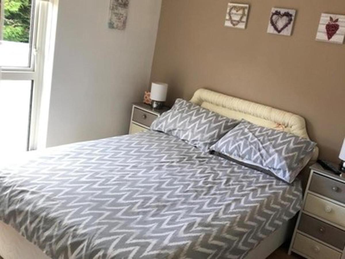 Limegrove Comfortable Three Bedroom House Law Extérieur photo