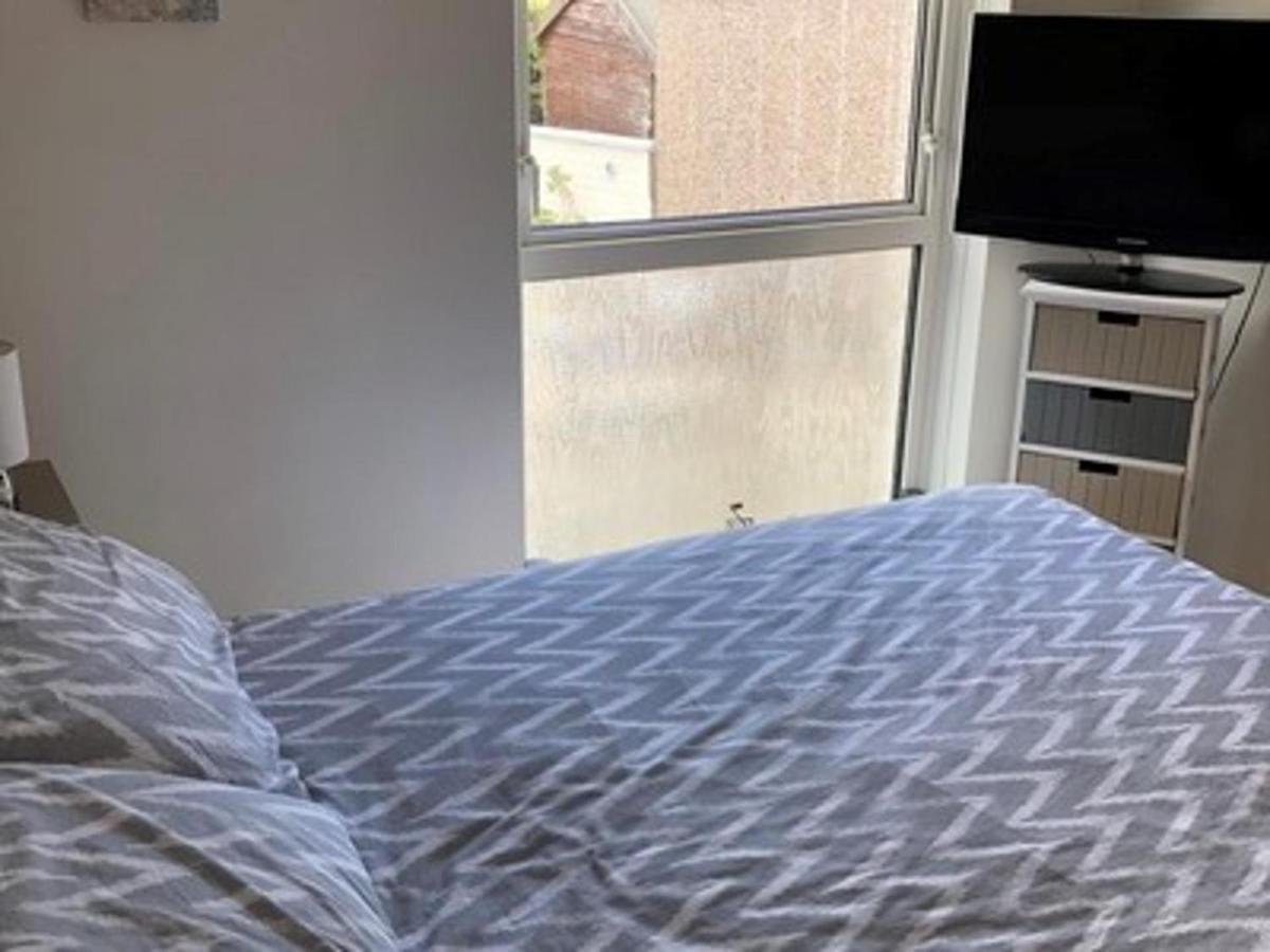 Limegrove Comfortable Three Bedroom House Law Extérieur photo